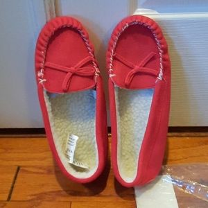 NWT Avon Women's Moccasin Slippers (size 8)